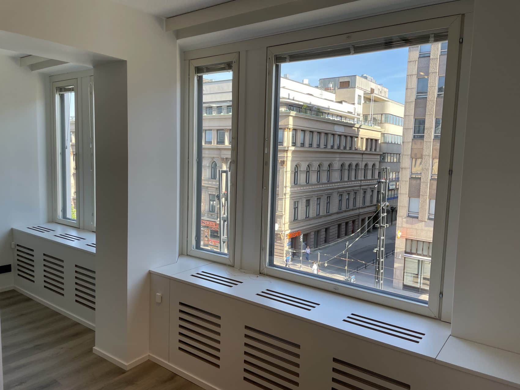 KOy Hämeenkatu 11 ikkunat